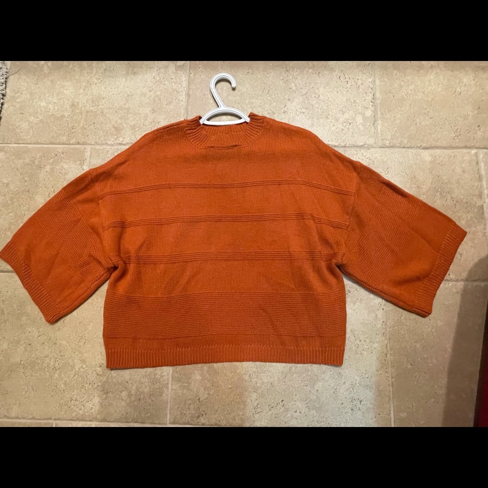 Orange short wide sleeve sweater